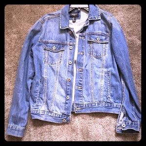 Men’s Jean Jacket. Size M